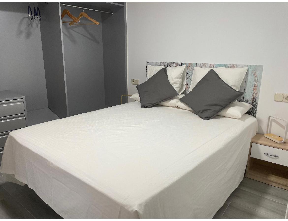 Madrid Villa Suites Bianco Esterno foto